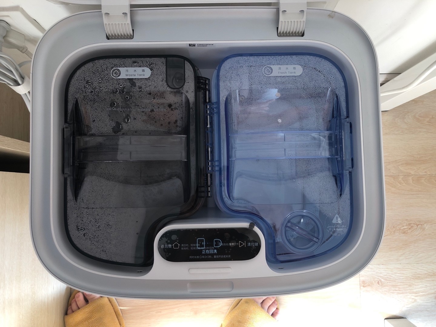 Tự động giặt giẻ và sấy khô với khoang dock lớn của Xiaomi Dreame W10