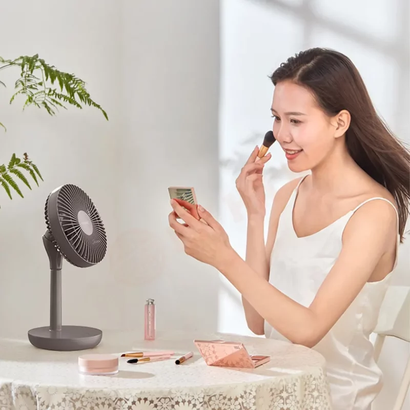 Quạt tích điện mini Midea