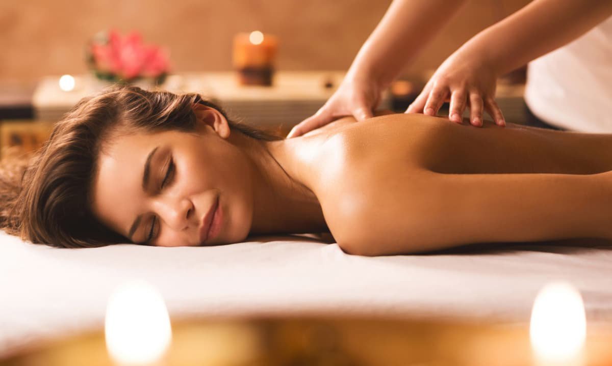 Hướng dẫn cách massage cổ vai gáy đúng và hiệu quả