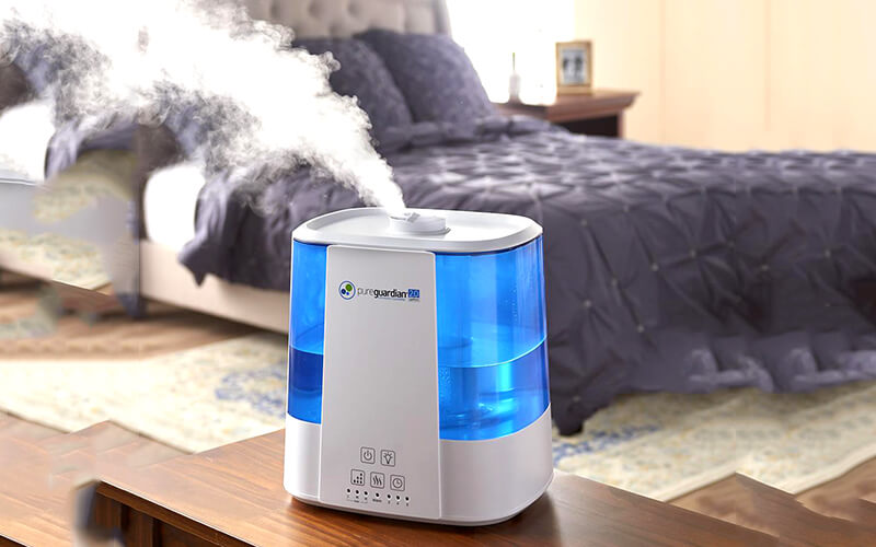 Dùng điều hòa có nên dùng máy phun sương?