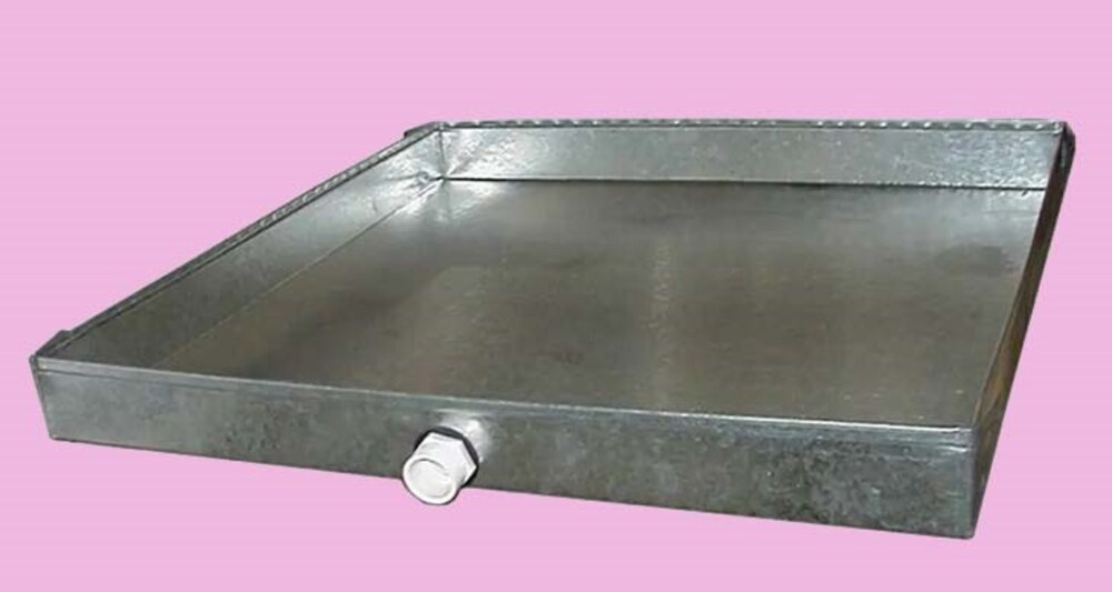Khay thoát nước bị hỏng hoặc quá cũ