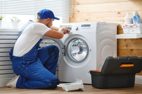 Máy giặt bị chạm điện ra vỏ máy